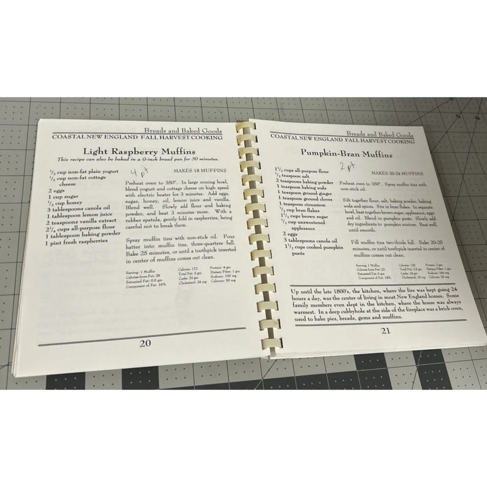 Coastal New England Fall Harvest COOKBOOK Plastic Comb Sherri‎ Eldridge